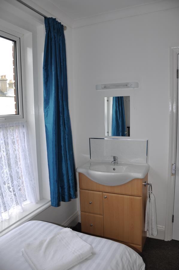 Single Room with Shared Shower and Toilet